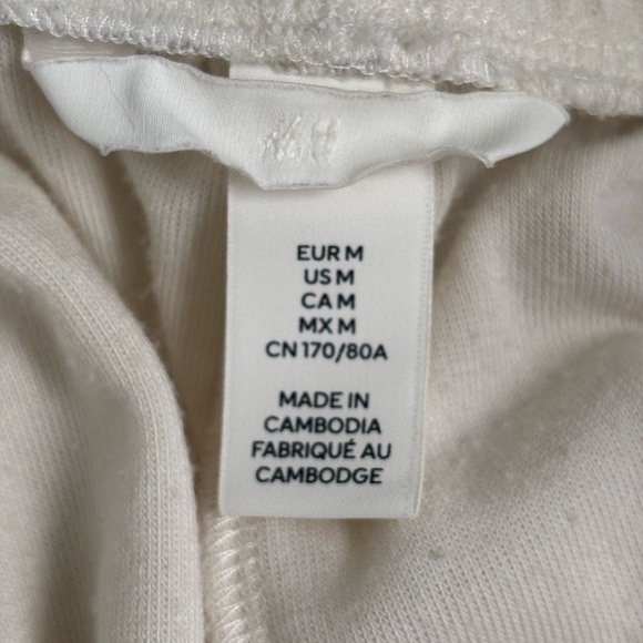 H&M Cream Terry Cloth Drawstring Shorts - Size M - Comfy Lounge - Picture 3 of 3